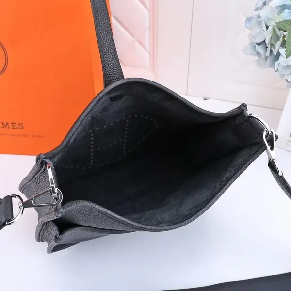 Hermès Evelyne III 29 Black Bag product view 9