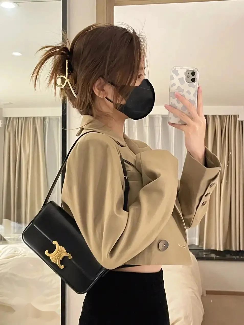 Celine Triomphe Black Smooth Leather 20 cm Bag product view 4