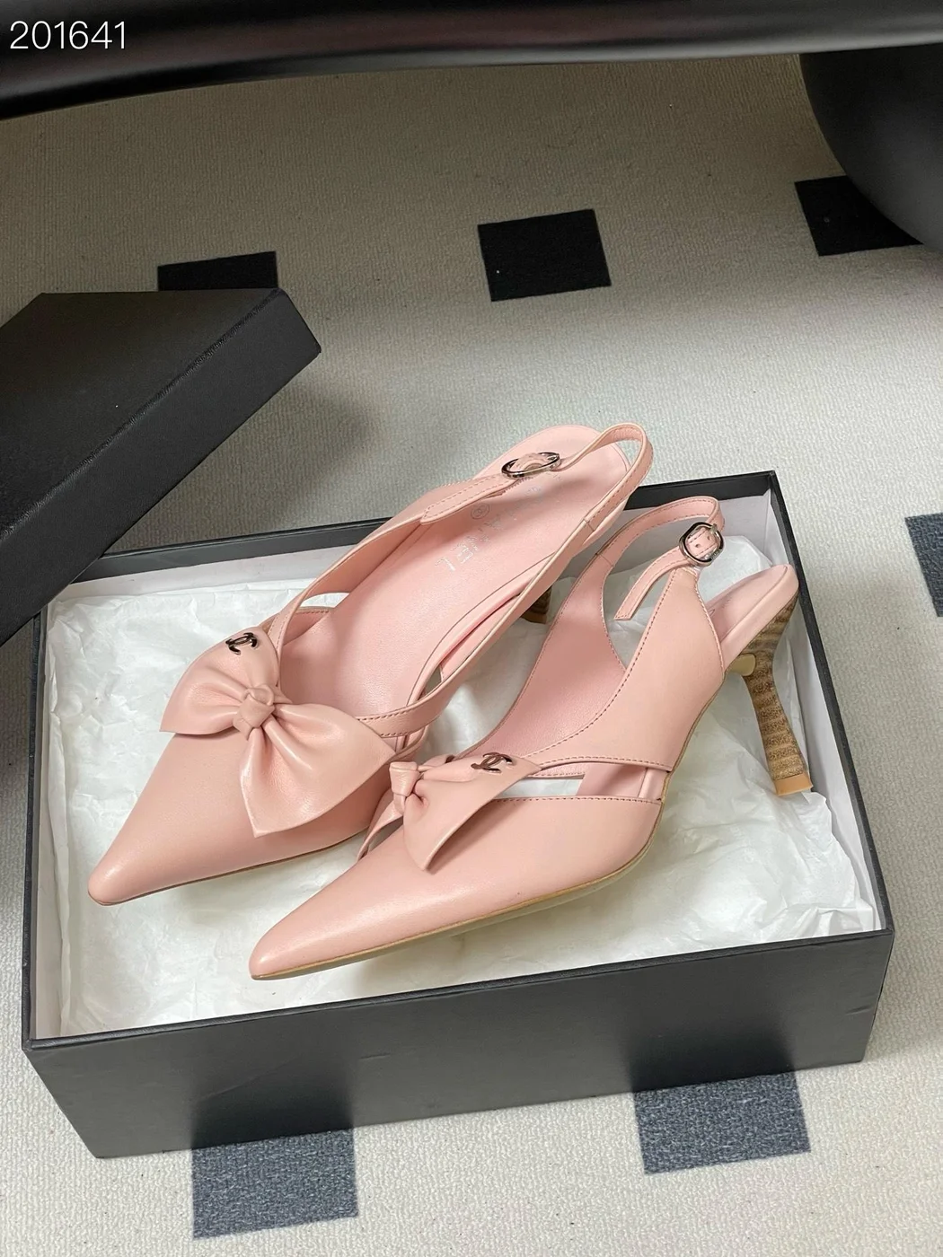 Chanel Logo Bow Sling-back Heels Pink product view 3