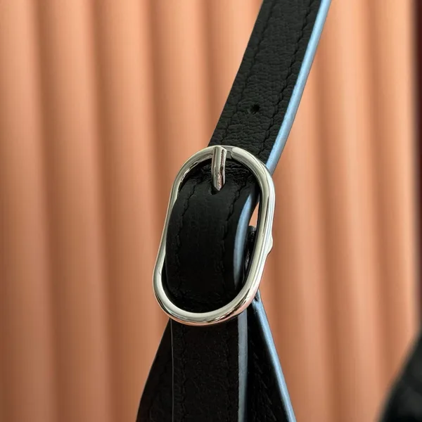 Gucci 26S Jackie Slim Shoulder Bag 28 In Black Calfskin product view 6