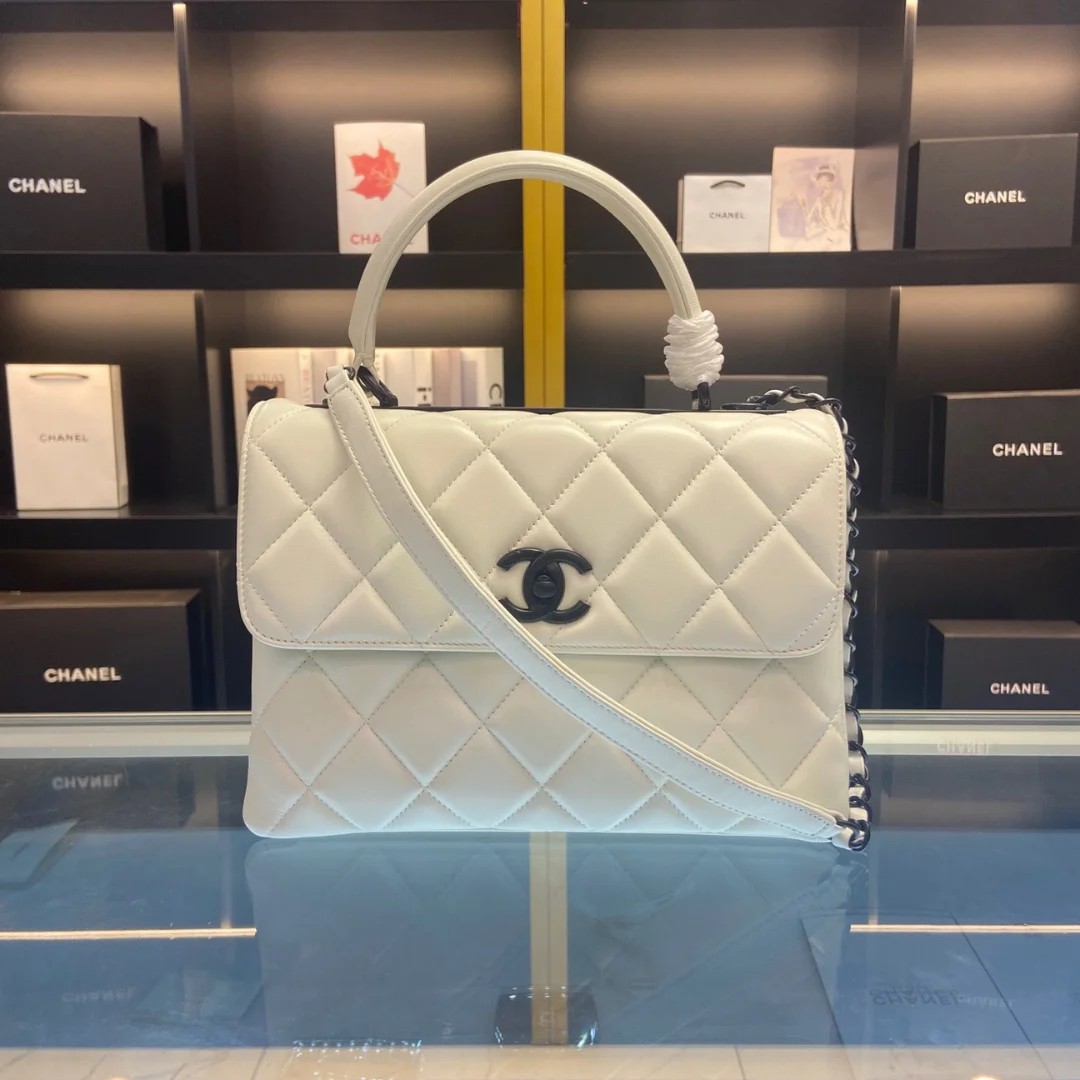 Chanel Trendy White Smooth Leather With Lock Black Handbags 25 cm product view 1