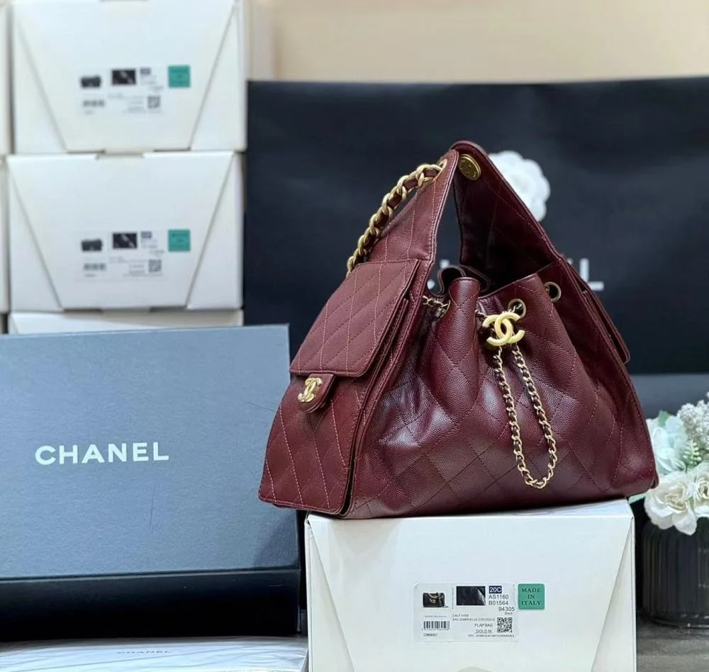 Chanel 25 Small Burgundy Gold Hardware Bag product view 2