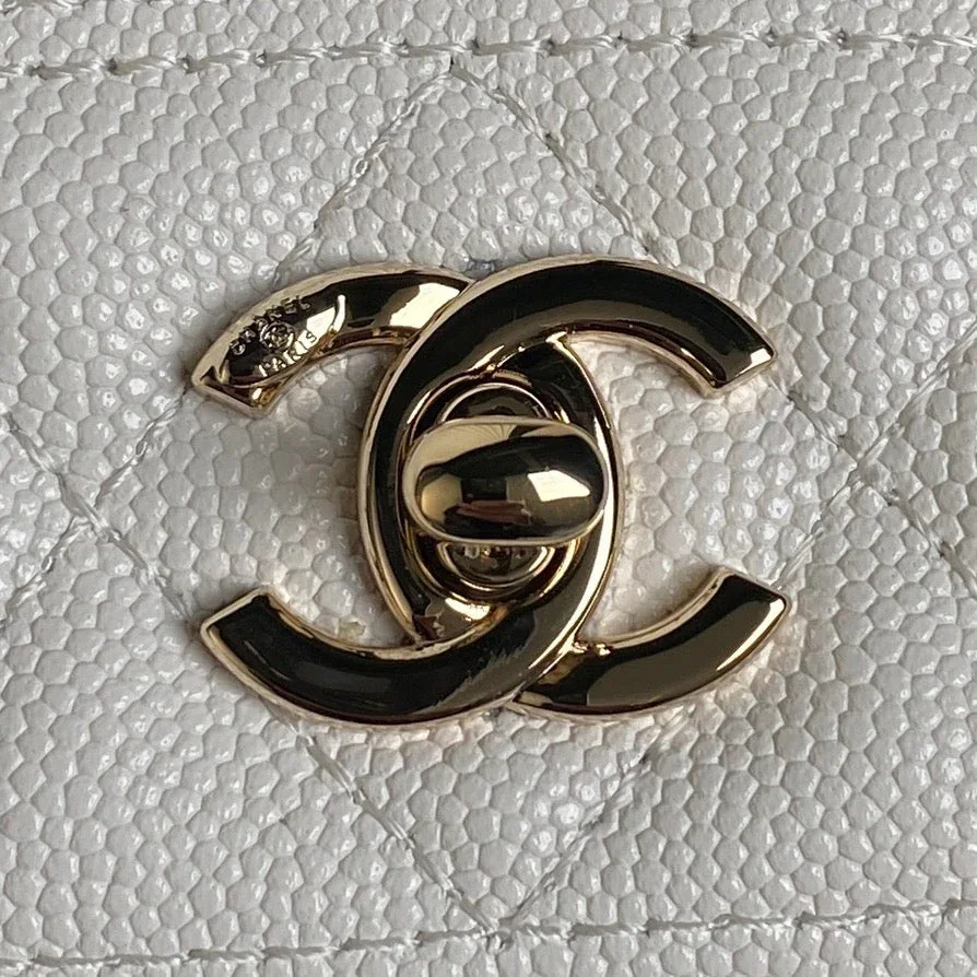 Chanel 25C Flap Bag 18 In White Shiny Grained Calfskin Gold Hardware product view 8