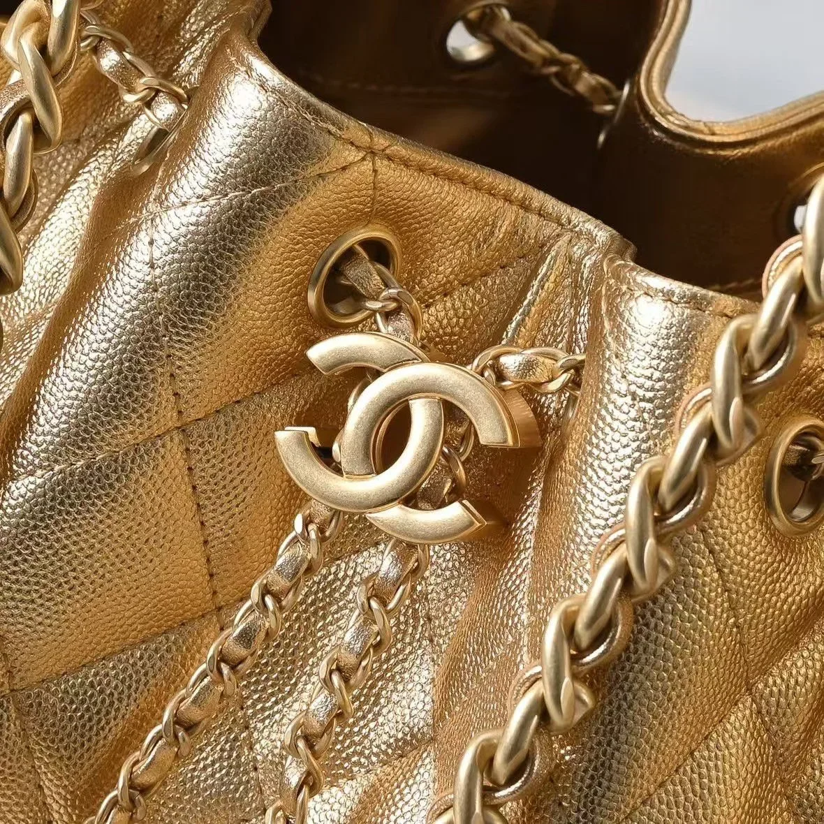 Chanel 25 Small Gold, Gold hardware Bag product view 5