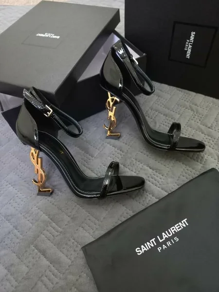 Saint Laurent black heels  Opyum model product view 1
