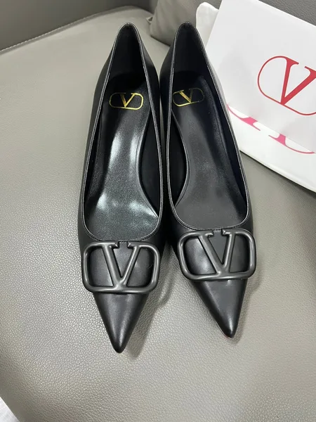 Valentino Women Black Leather Pointed Pumps product view 1