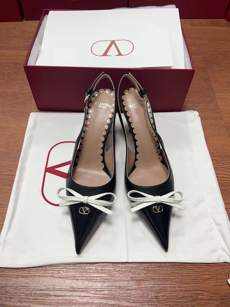 Valentino Women Black Patent Leather Bow Slingback Pumps product view 1