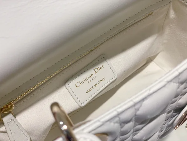 Dior Lady Abc High-end Women’s Handbag White Soft Leather 20 cm product view 4