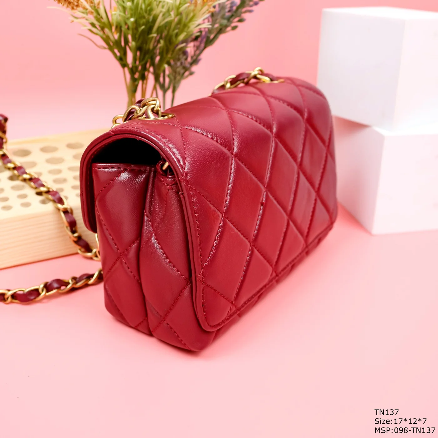 Chanel Woman’s Red High Best Handbag Lock With Stone 17x12x7cm product view 3