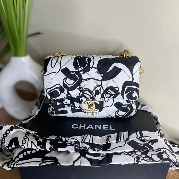 Chanel New  Coco Beach 2025 White Bag product view 1