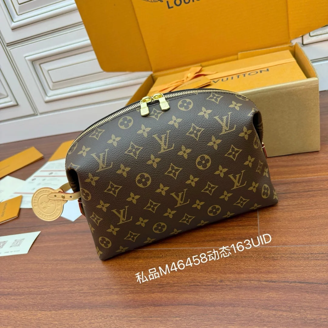 Louis Vuitton Cosmetic Pouch GM in Monogram canvas product view 1