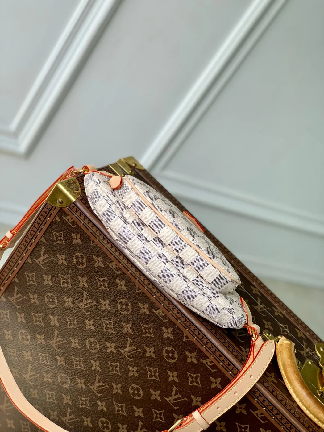 Louis Vuitton Keepit Bumbag 29 In White Grey Checkerboard Pattern Damier Azur Coated Canvas Bag product view 4