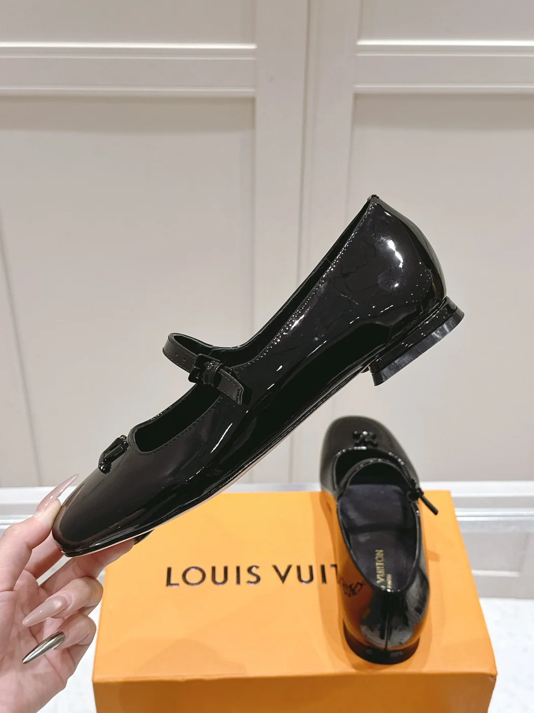 Louis Vuitton Women Black Patent Leather Mary Jane Loafers product view 6