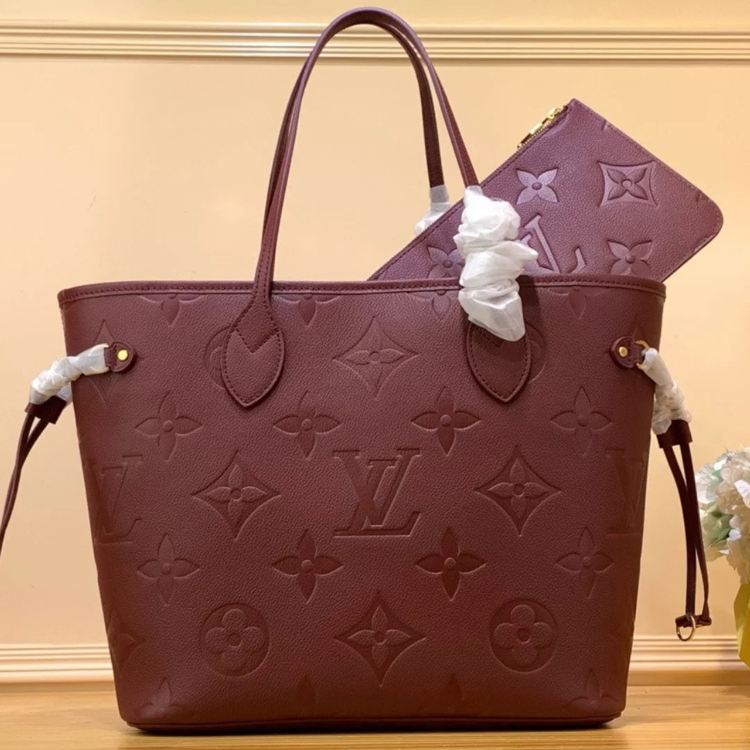 Louis Vuitton Never Full Plum Red Handbags 32x29x17cm product view 1