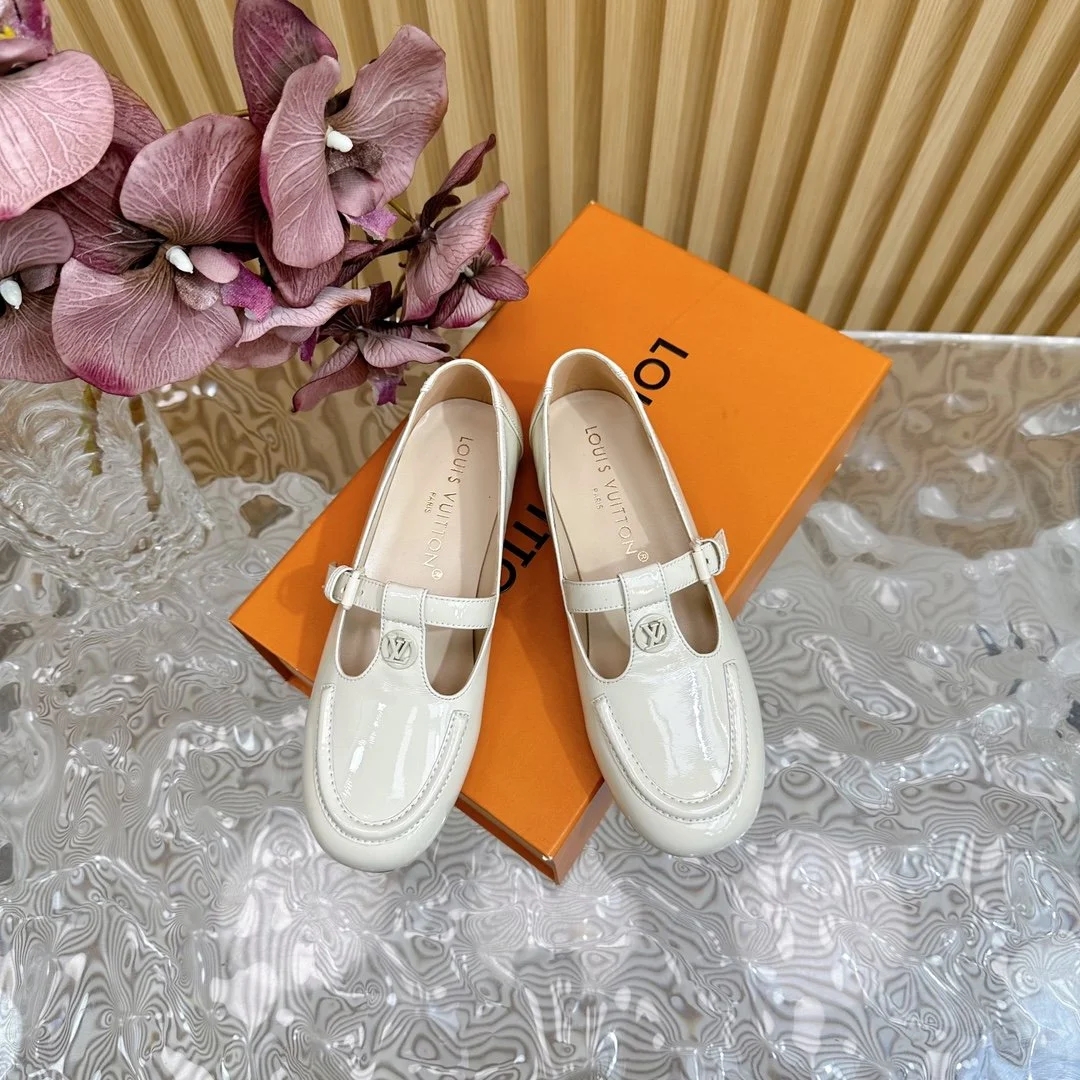 Louis Vuitton Women White Patent Leather Loafers product view 5