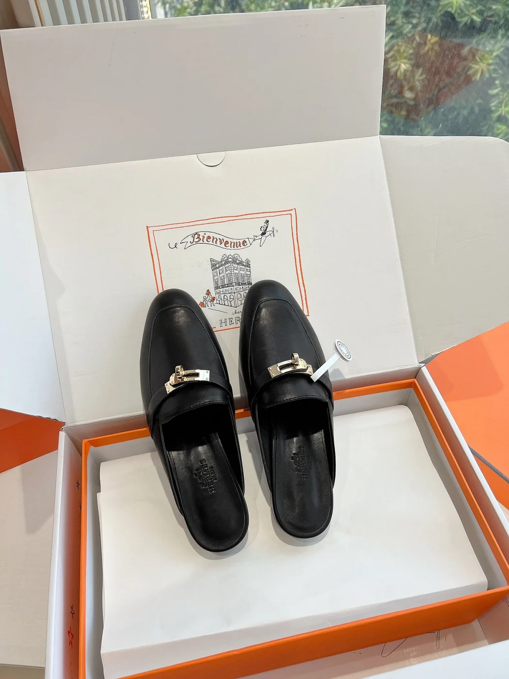 Hermès Women Black Leather Mules product view 4
