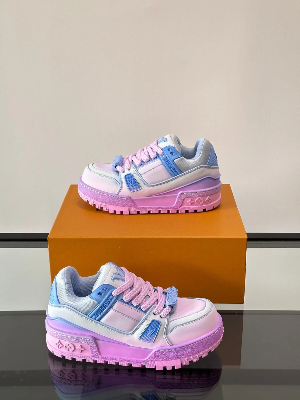 Louis Vuitton Men White and Blue Leather Sneakers product view 4