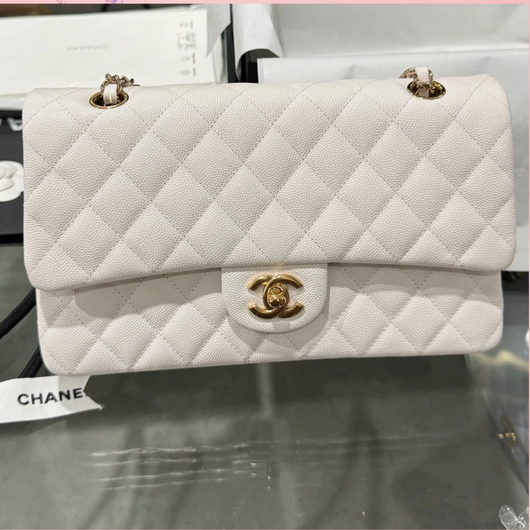 Chanel Classic Woman’s White Handbags Lock Gold 25 cm product view 1