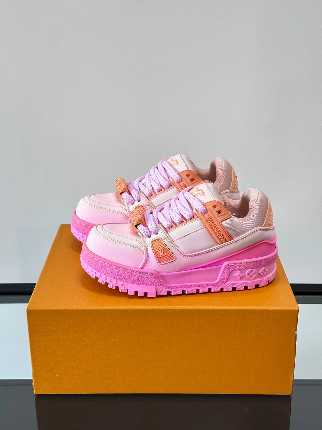 Louis Vuitton Men Pink Synthetic Leather Sneakers product view 3