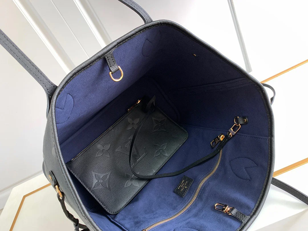 Louis Vuitton Never Full Monogram Black Handbags 32x29x17cm product view 5