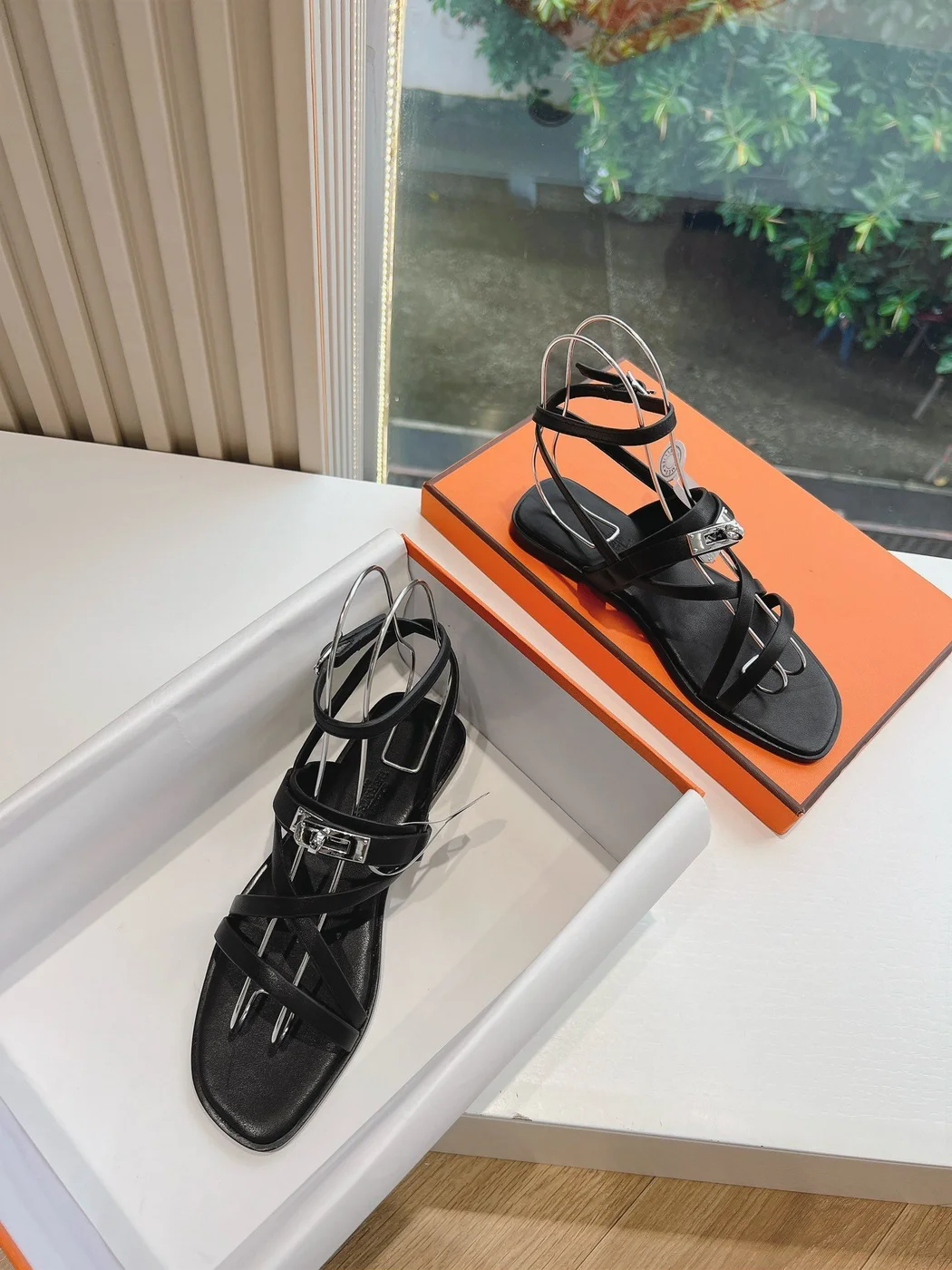 Hermès Women Black Leather Strappy Sandals product view 4