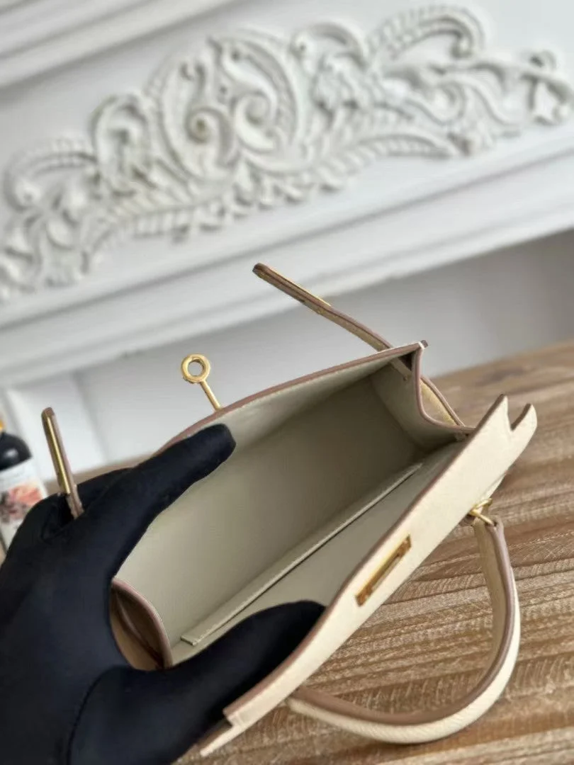 Hermès Mini 19 White Calfskin Gold Hardware Bag product view 2