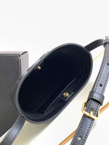 Celine Small Bucket Cuir Triomphe Mini Black Bucket Bag 19.5x16x7cm product view 7