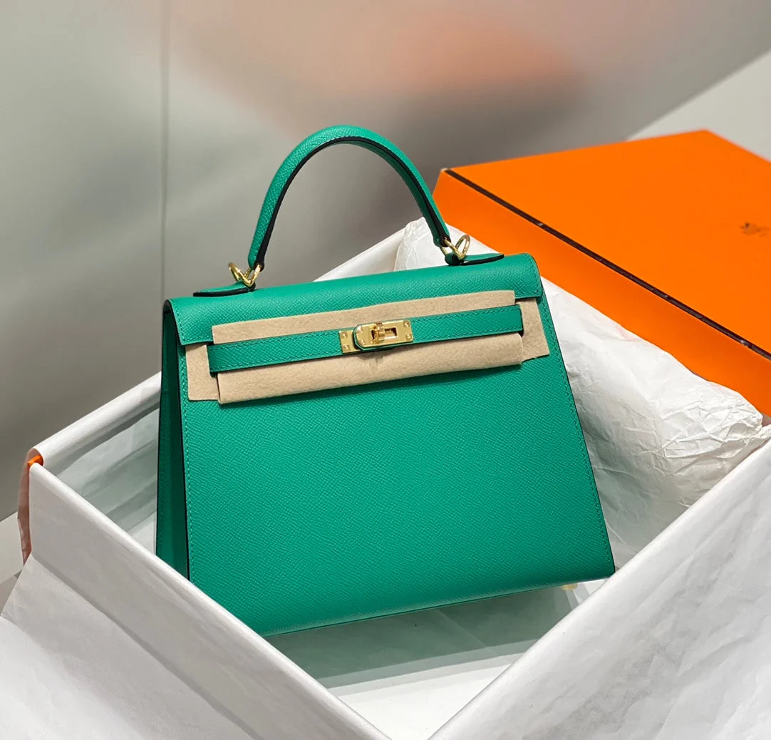 Hermès Kelly 25 cm In Vert Vertigo Epsom Gold Hardware Bag product view 1