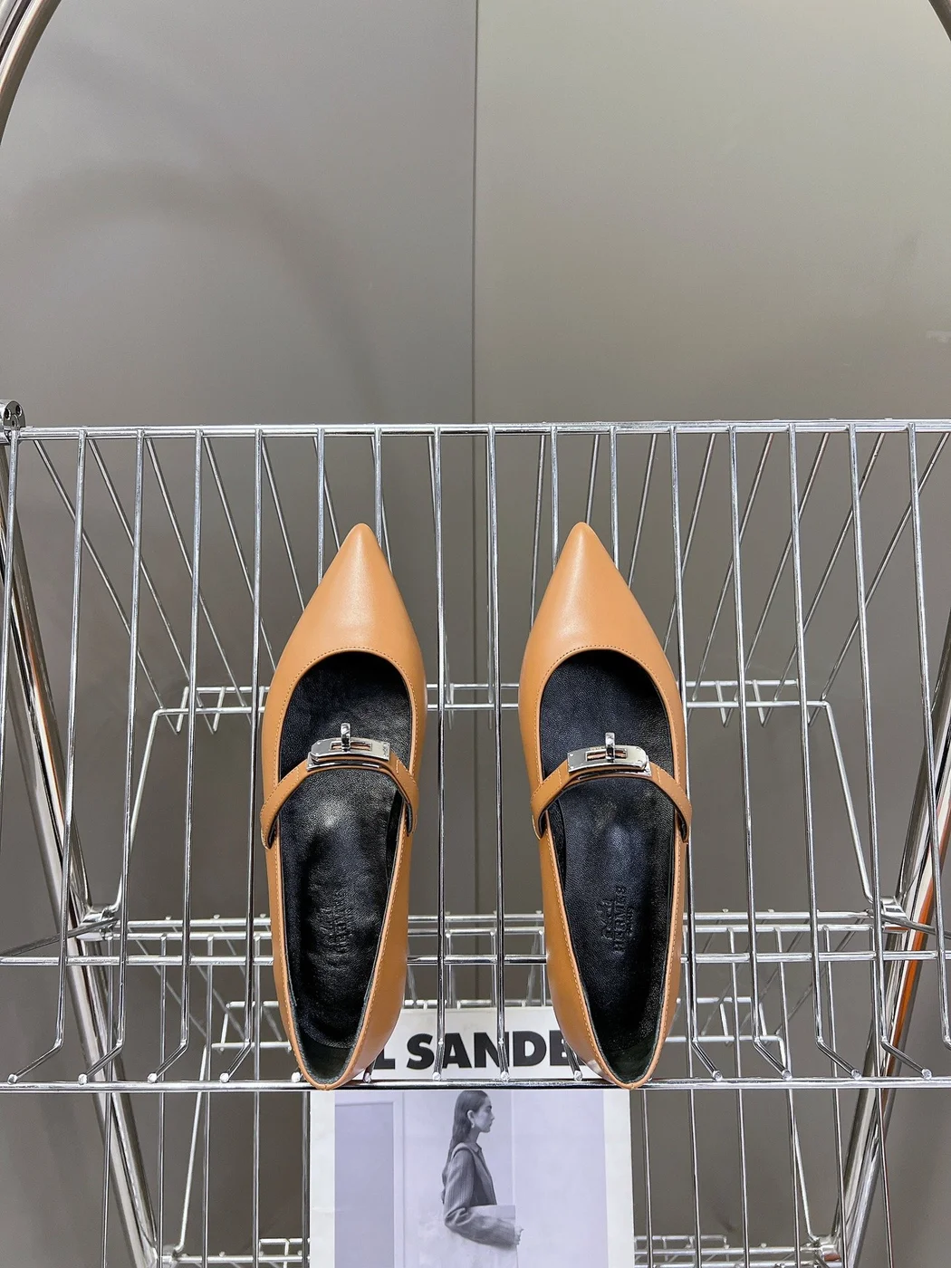 Hermès Women Tan Leather Pointed Toe Flats product view 2