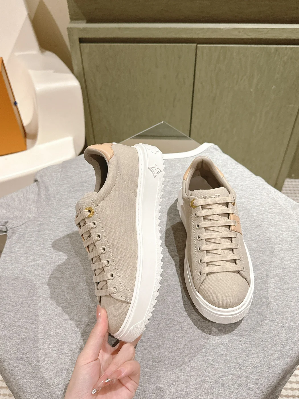 Louis Vuitton Women Beige Canvas Sneakers product view 4