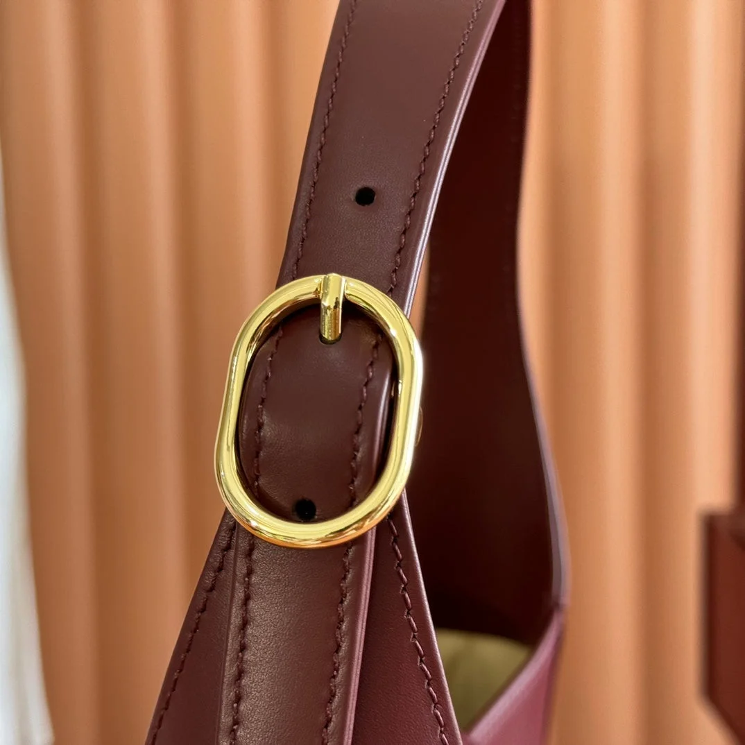 Gucci Jackie Small Shoulder Bag 27 In Burgundy Red Calfskin Gold Hardware product view 9