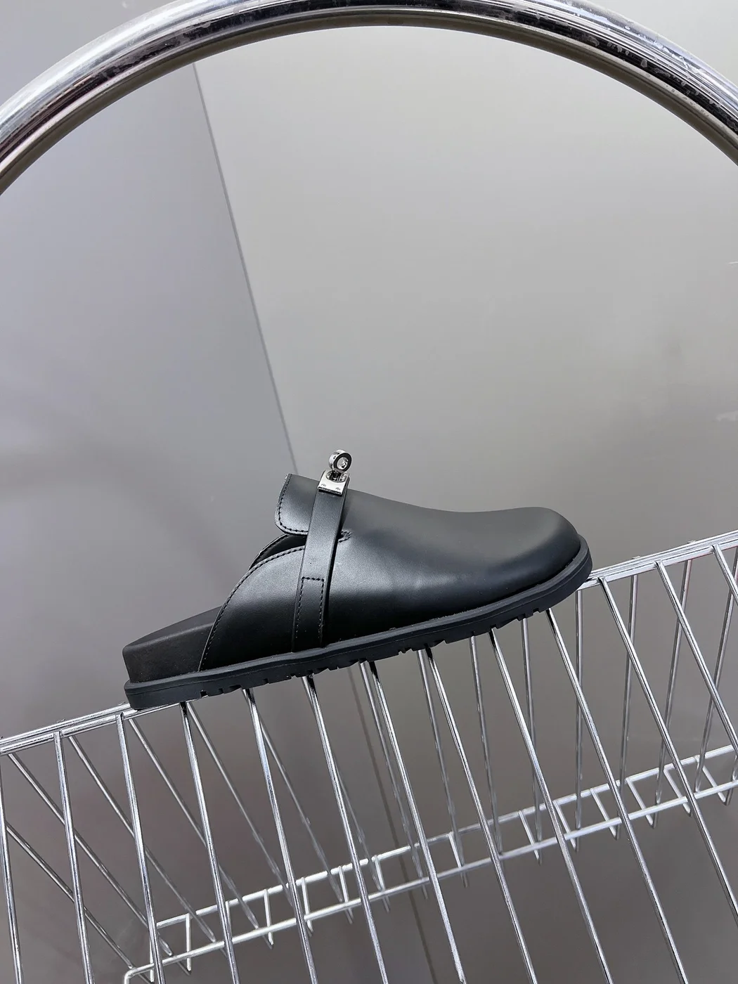 Hermès Women Black Leather Mules product view 2