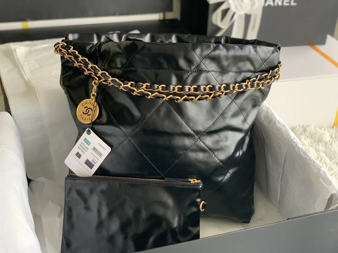Chanel 22 Small Handbag in Black product view 4