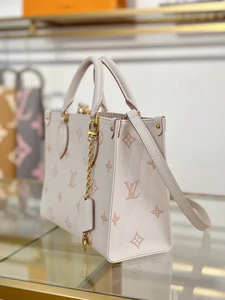 Louis Vuitton OnTheGo White Monogram Tote Bag product view 5