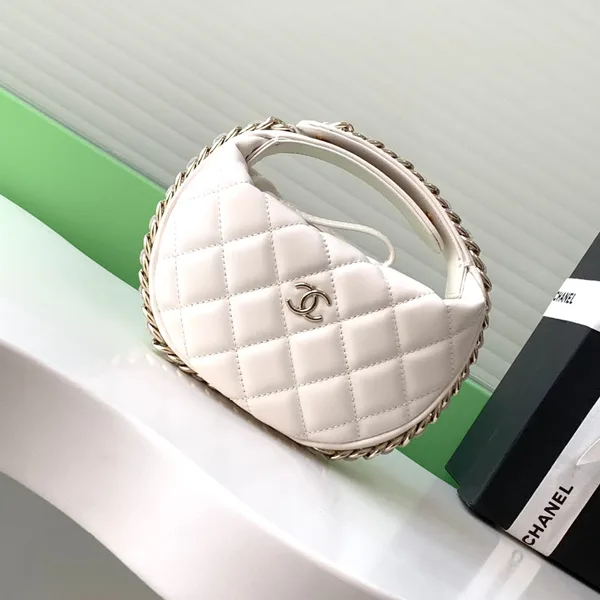 Chanel 23C white hula hoop clutch product view 1