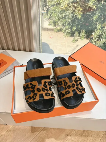 Hermès Women Tan Suede Leopard Print Slippers product view 3