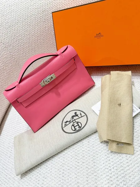 Hermès Kelly Pochette in swift leather Rose Azalee Bag product view 1