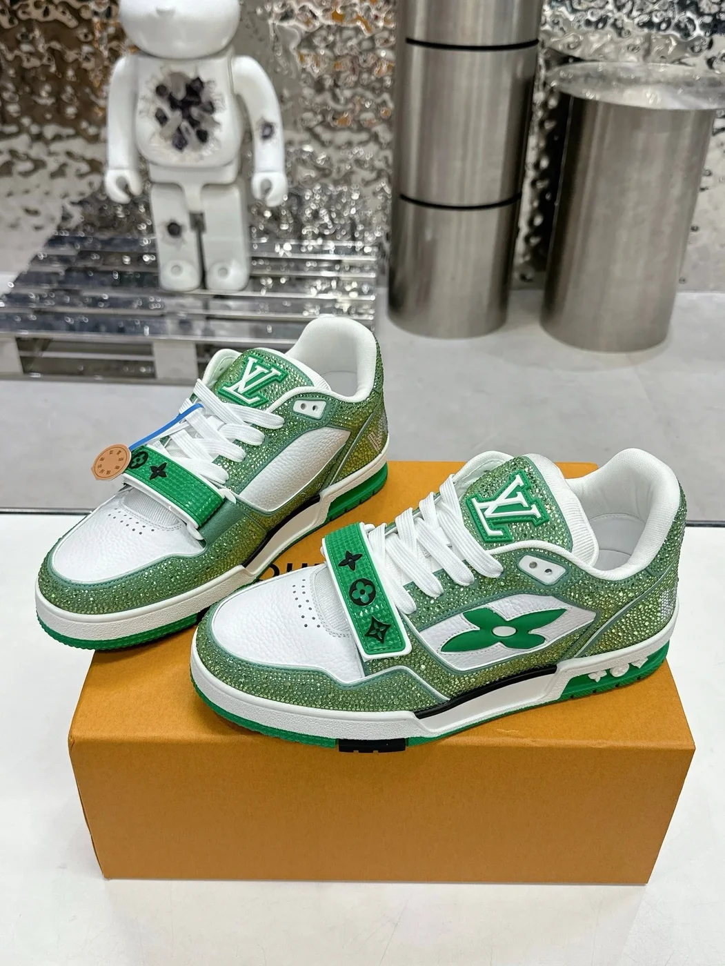Louis Vuitton Women Green White Leather Sneakers product view 5