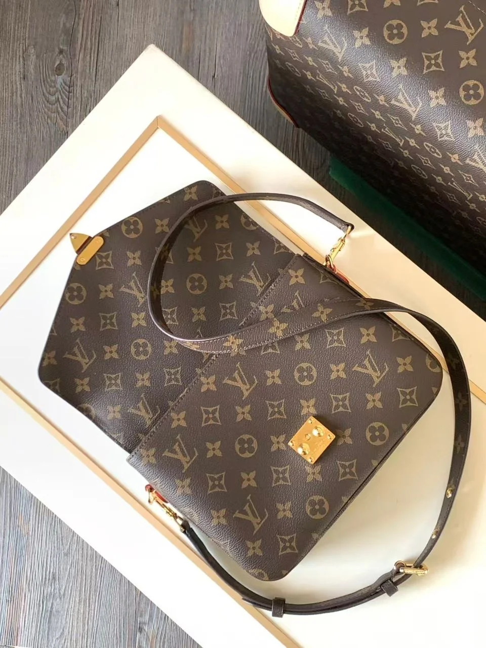 Louis Vuitton Pochette Métis Canvas Bag product view 5
