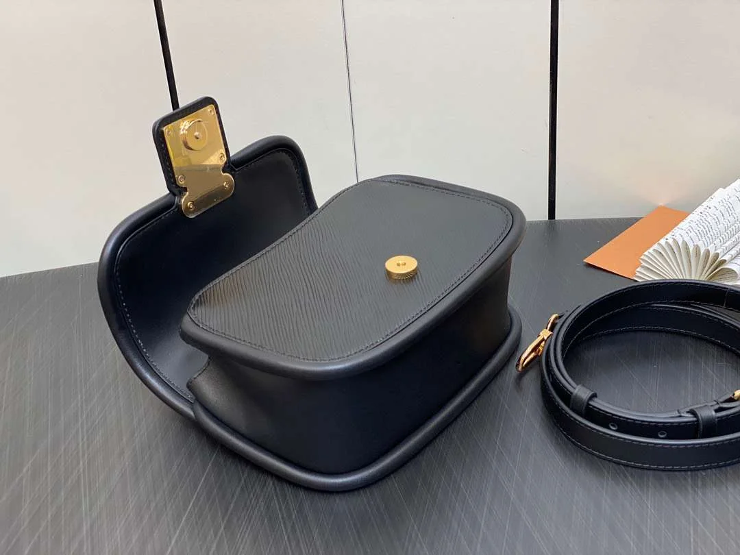 Louis Vuitton Hide and Seek Bag Black Woman’s Handbags 21x15x8cm product view 6