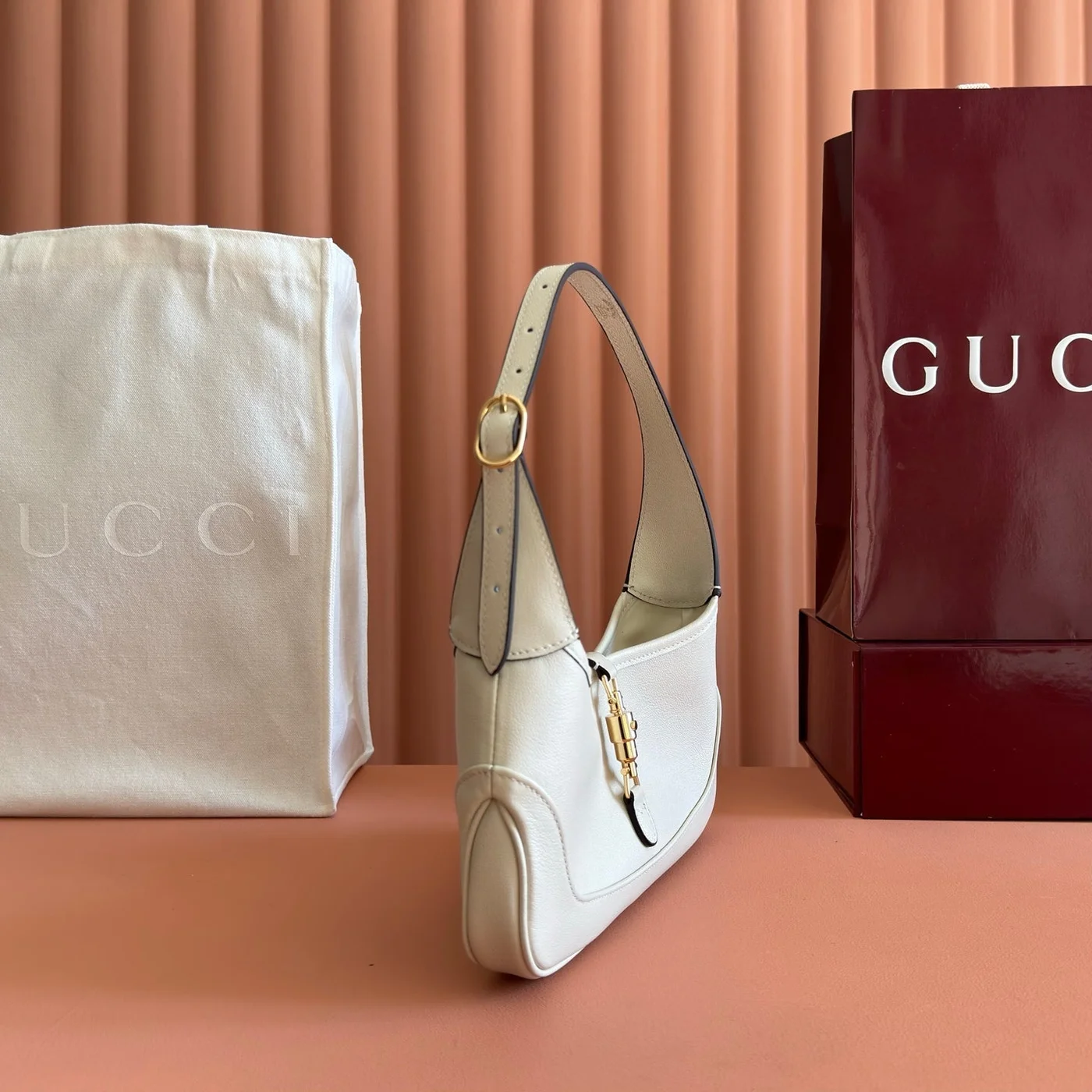 Gucci 26S Jackie Slim Shoulder Bag 27 In Cream White Calfskin product view 2