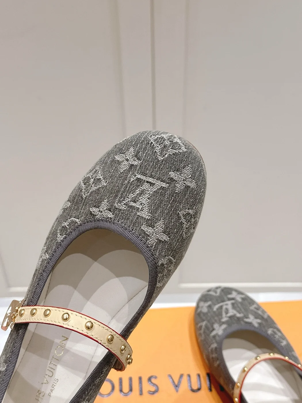 Louis Vuitton Women Gray Fabric Studded Strap Flats product view 2