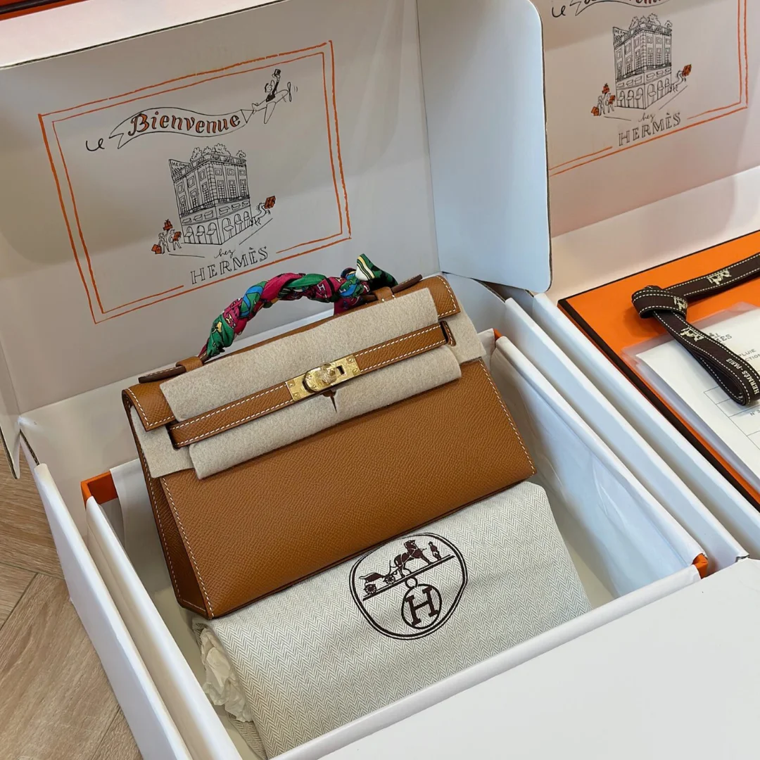 Hermès Pochette Brown Gold Hardware Bag product view 1