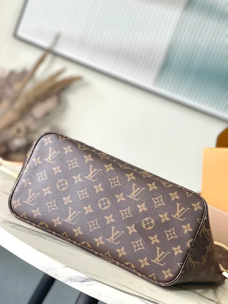 Louis Vuitton Neverfull MM In Brown Monogram Canvas With Pink Rabbit Patch Bag product view 7