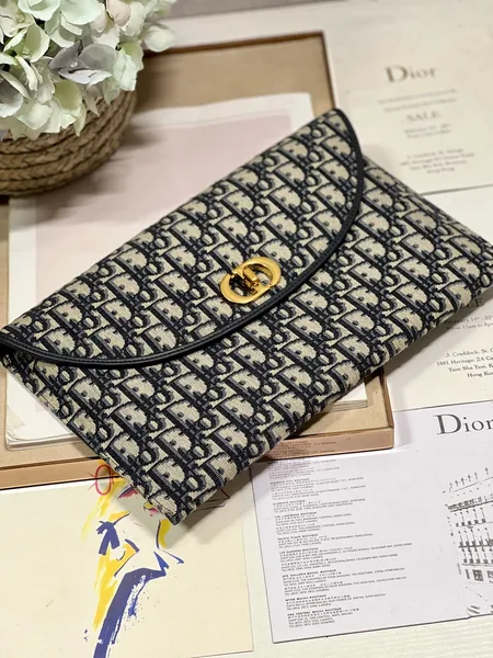 Dior 30 Montaigne Avenue Monogram Handbag 30x18x2cm product view 2