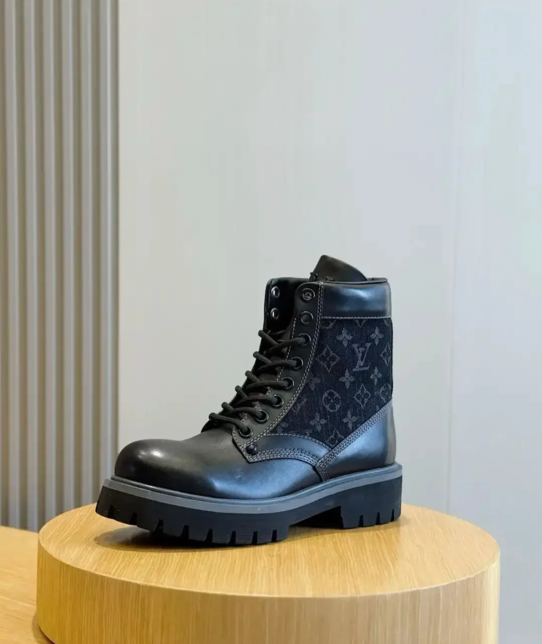 Louis Vuitton Boot Ranger product view 1
