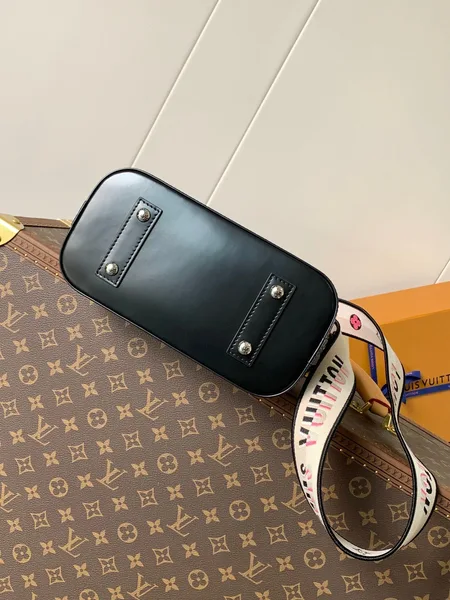 Louis Vuitton Alma BB Bag 23 In Black Grain Cowhide product view 8