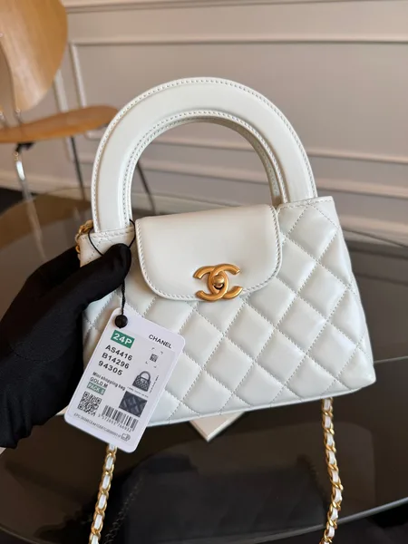 Chanel Kelly Bag 19 In White Calfskin Gold Hardware product view 5