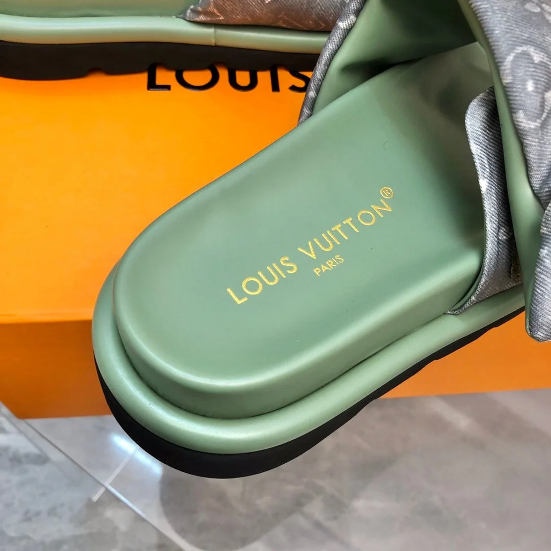 Louis Vuitton Women Green Fabric Strap Slippers product view 6