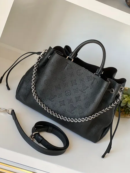 Louis Vuitton bella mahina tote black product view 1